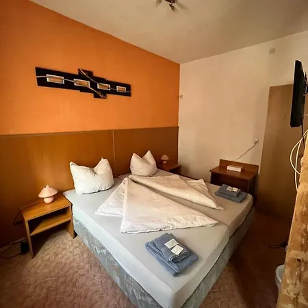 Thueringer Hof Hotel 2*