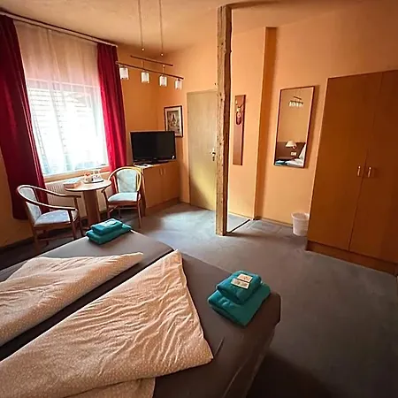 Thueringer Hof 2*
