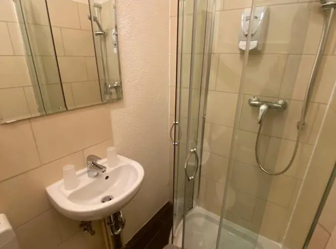 Thueringer Hof Otel 2*